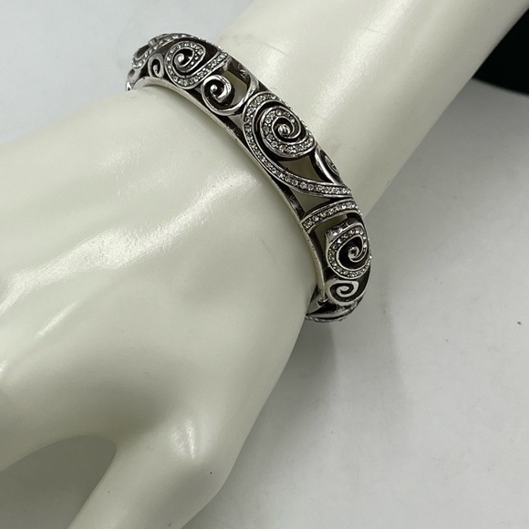 BRIGHTON Vintage ANAHITA Scrolled Crystal Hinged Bangle Bracelet Retired #476 - Picture 4 of 9